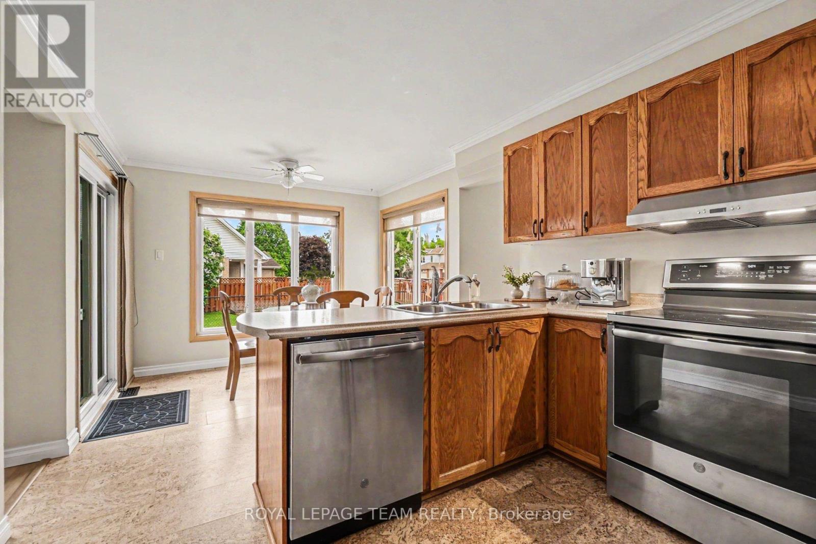 6114 Silverbirch Street, Ottawa, Ontario  K1W 1C5 - Photo 12 - X13214378