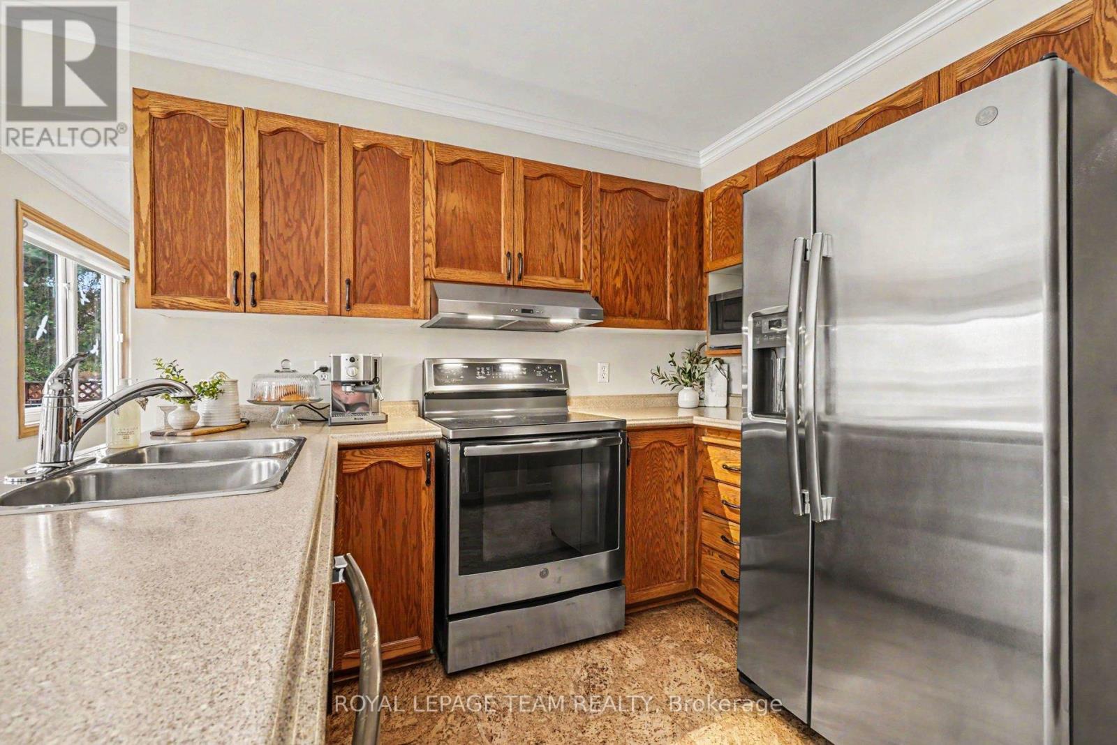 6114 Silverbirch Street, Ottawa, Ontario  K1W 1C5 - Photo 14 - X13214378