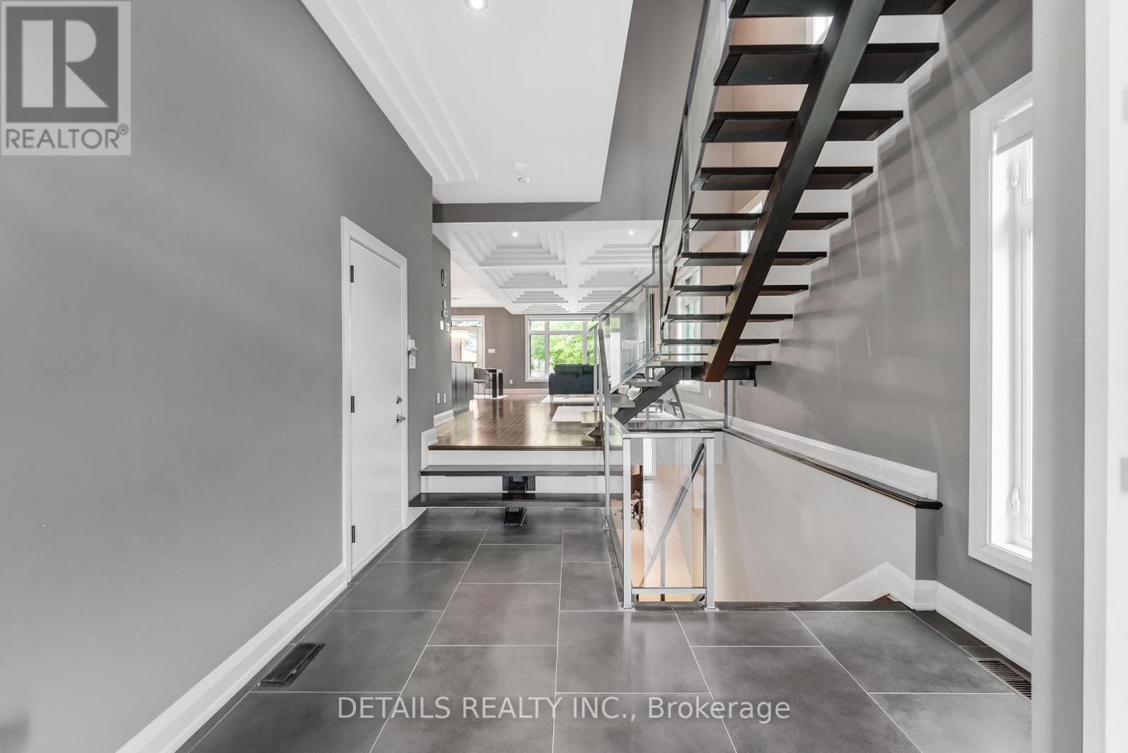 71 Eleanor Drive, Ottawa, Ontario K2E 6A1 - Photo 5 - X13214478