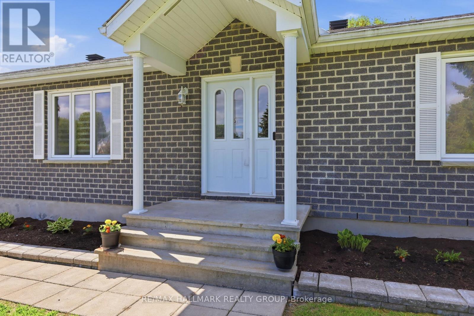 2740 Lockwood Lane, Ottawa, Ontario  K4C 1B6 - Photo 2 - X13214540