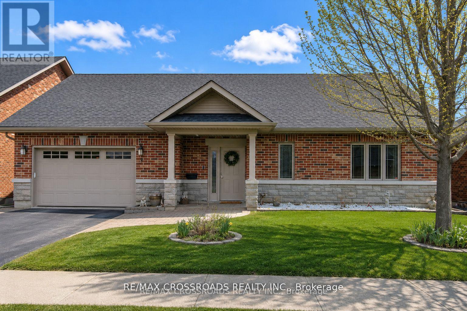 8 Green Arbour Way, Kawartha Lakes, Ontario  K9V 0E6 - Photo 1 - X13214066