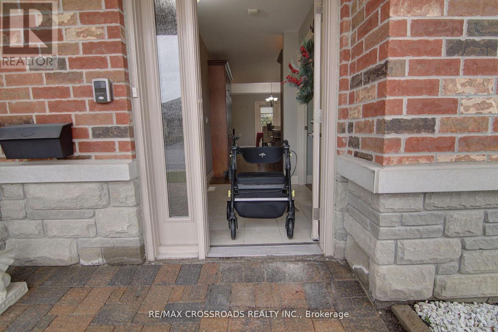 8 Green Arbour Way, Kawartha Lakes, Ontario  K9V 0E6 - Photo 20 - X13214066