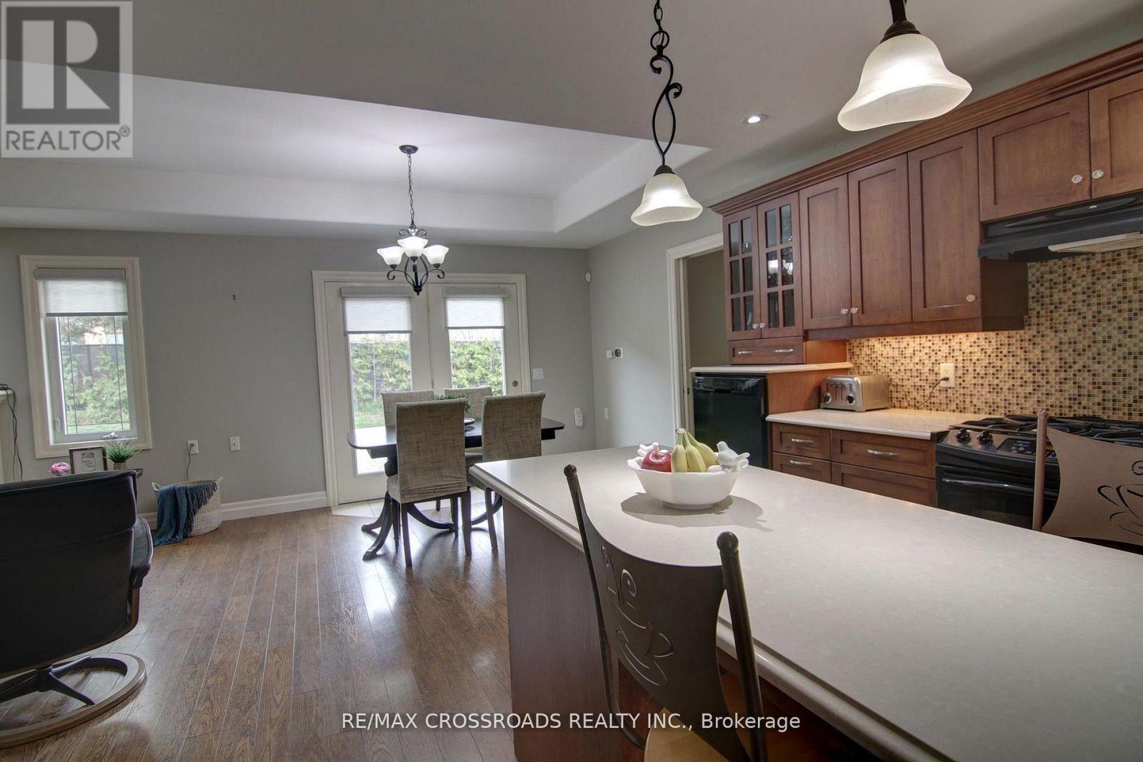 8 Green Arbour Way, Kawartha Lakes, Ontario  K9V 0E6 - Photo 7 - X13214066