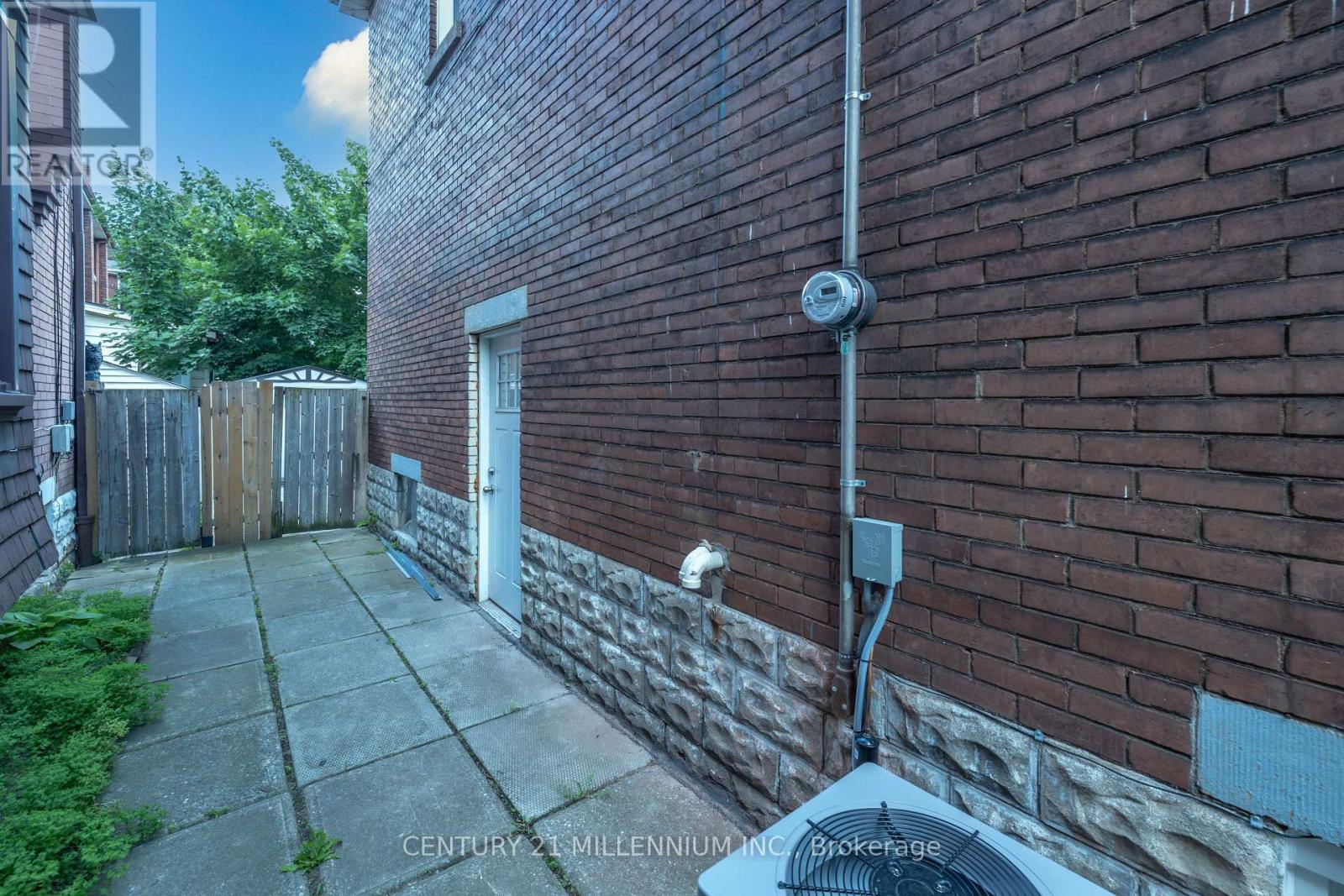 242 Balmoral Avenue N, Hamilton, Ontario  L8L 7S2 - Photo 4 - X13214252