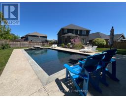 39 GILPIN CRESCENT