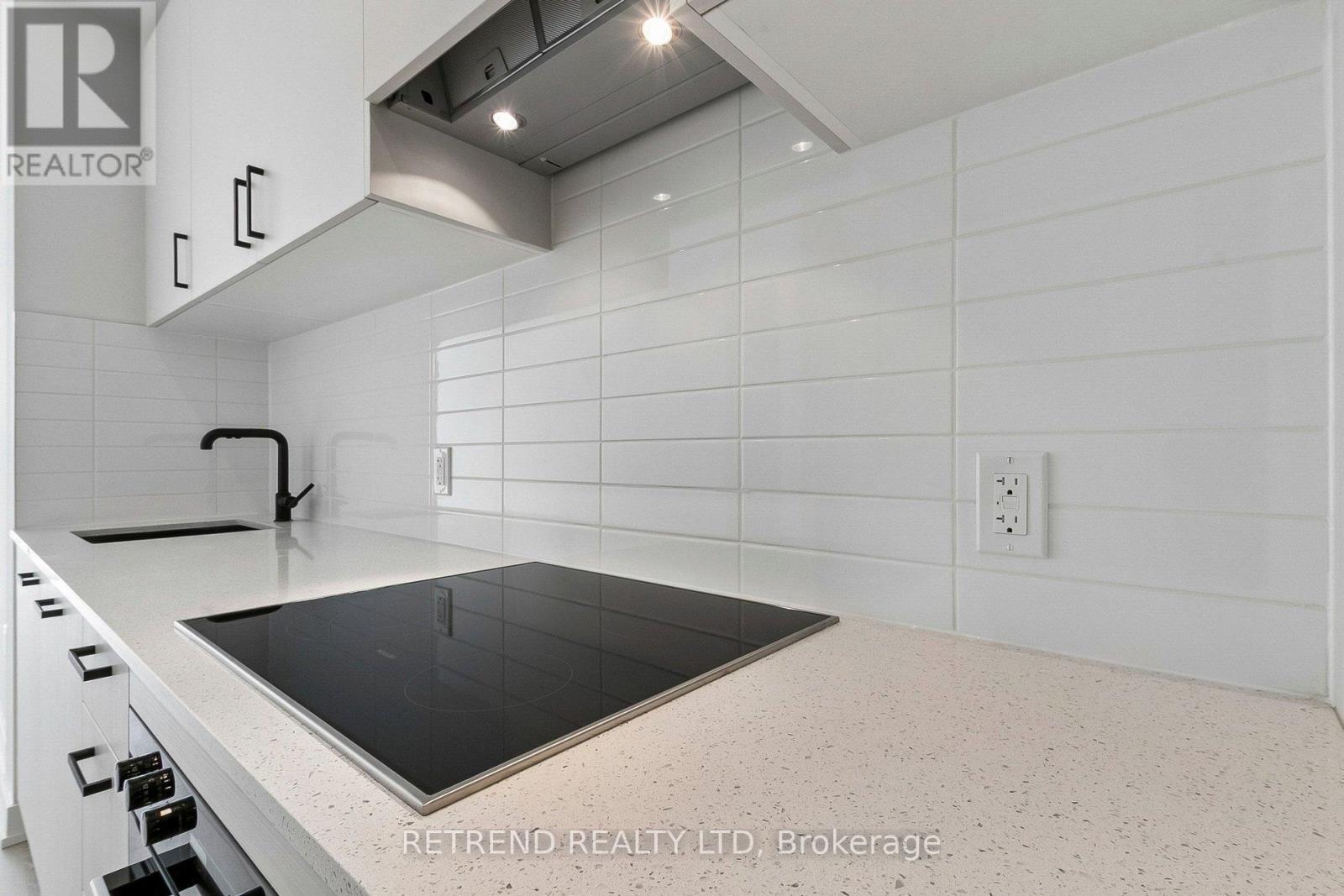 3702 - 1 Quarrington Lane, Toronto, Ontario  M3C 0S4 - Photo 27 - C13214480
