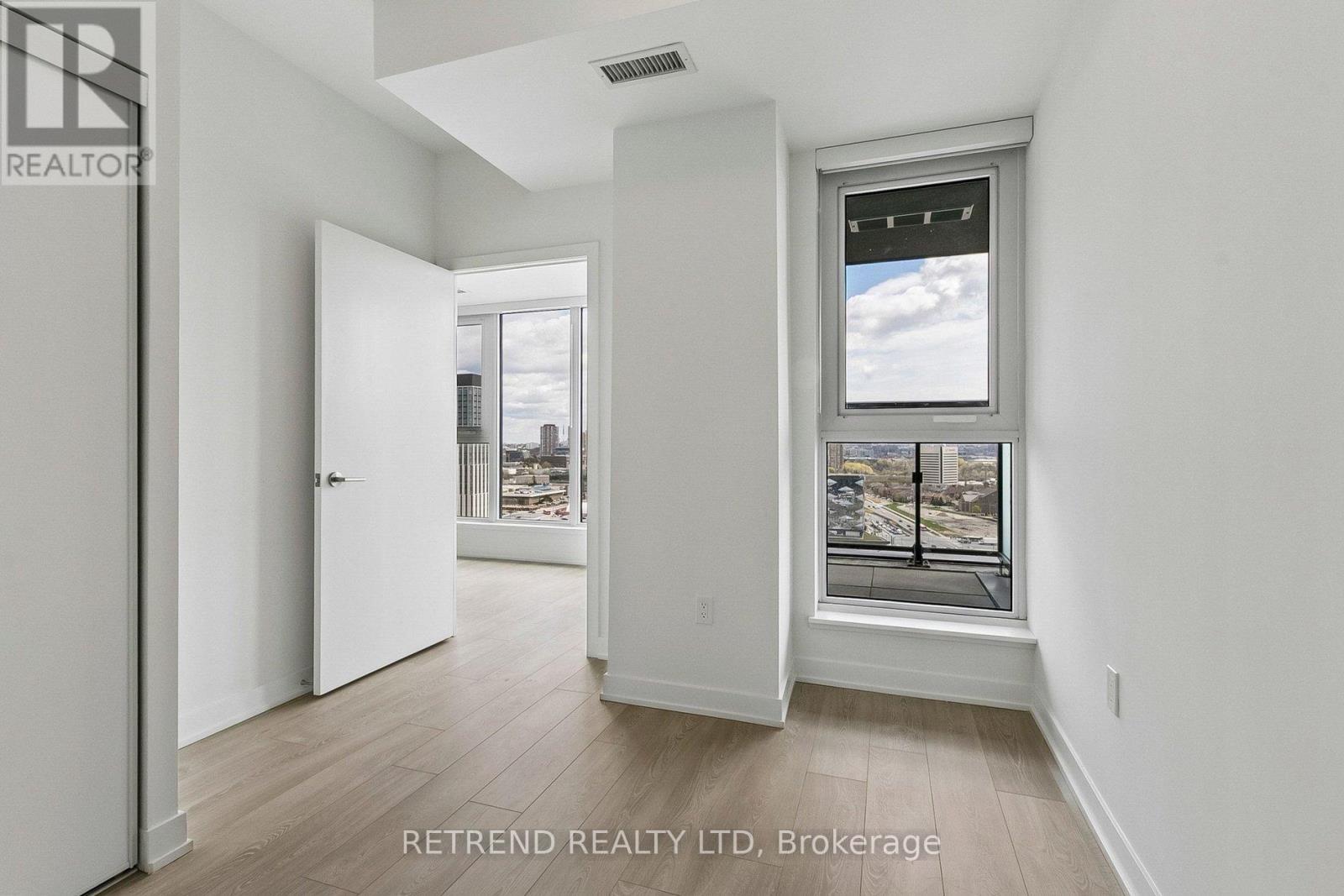 3702 - 1 Quarrington Lane, Toronto, Ontario  M3C 0S4 - Photo 31 - C13214480
