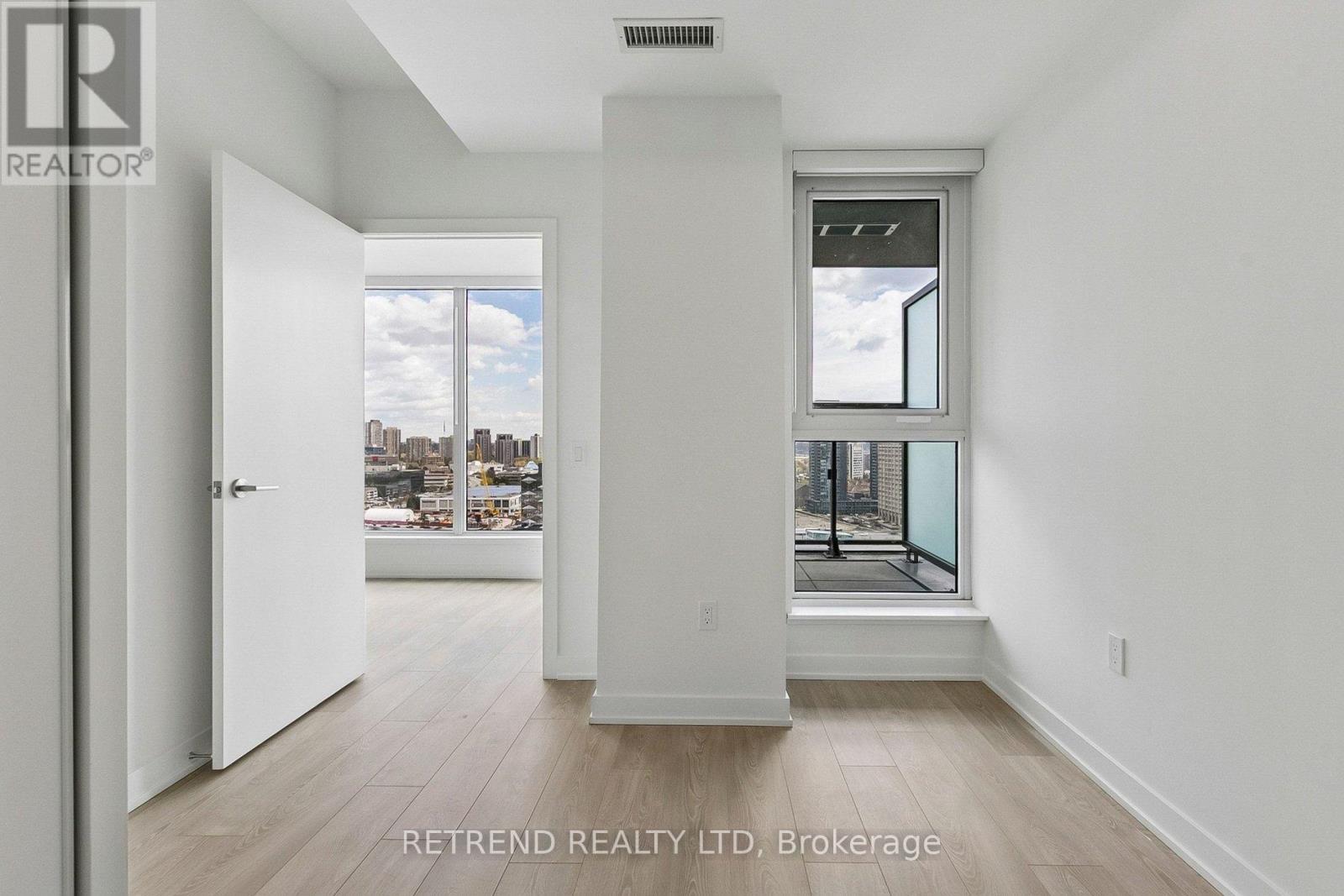 3702 - 1 Quarrington Lane, Toronto, Ontario  M3C 0S4 - Photo 32 - C13214480