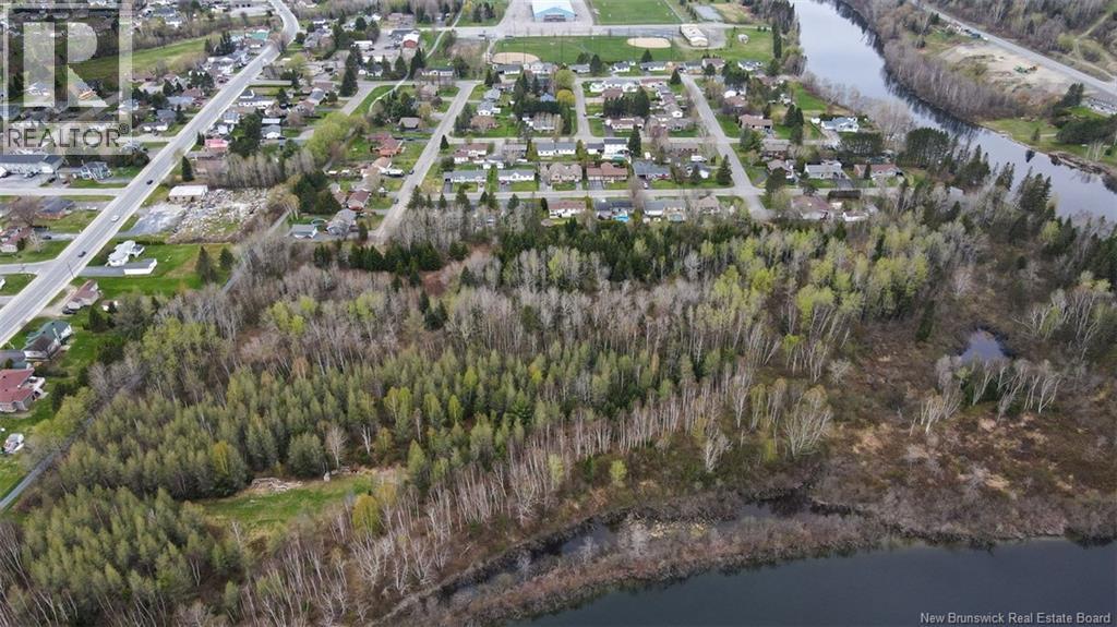 52 Témis Street, Saint-Jacques, New Brunswick  E7B 1J3 - Photo 2 - NB140054