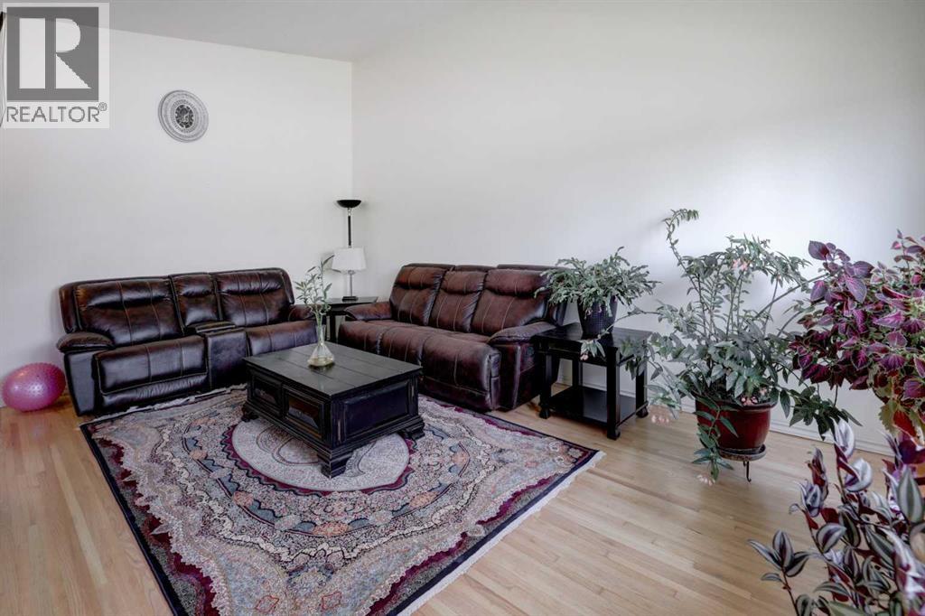 4721 Edmonton Trail Ne, Calgary, Alberta  T2E 3V7 - Photo 5 - A2293174