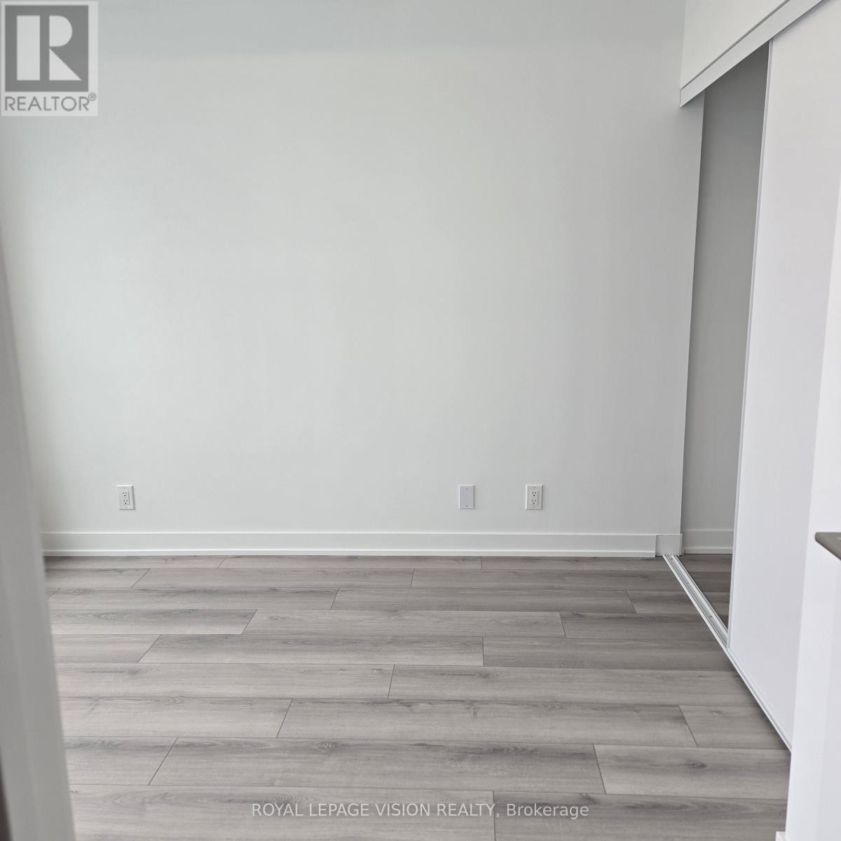 401 - 20 Deans Drive, Toronto, Ontario  M1L 0J7 - Photo 4 - E13214398