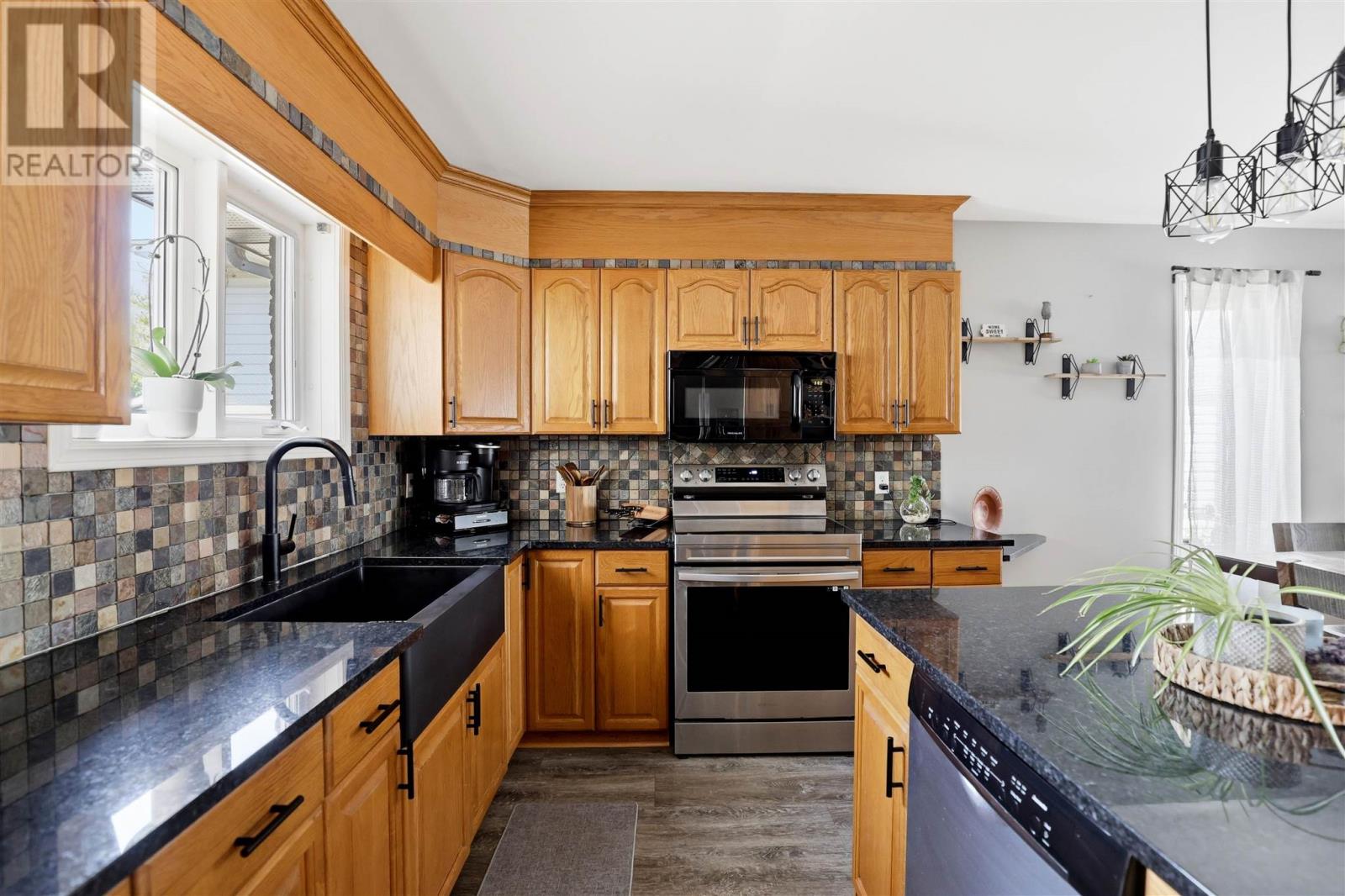 24 Lothian Ave, Sault Ste. Marie, Ontario P6B 6J5 - Photo 13 - SM261228
