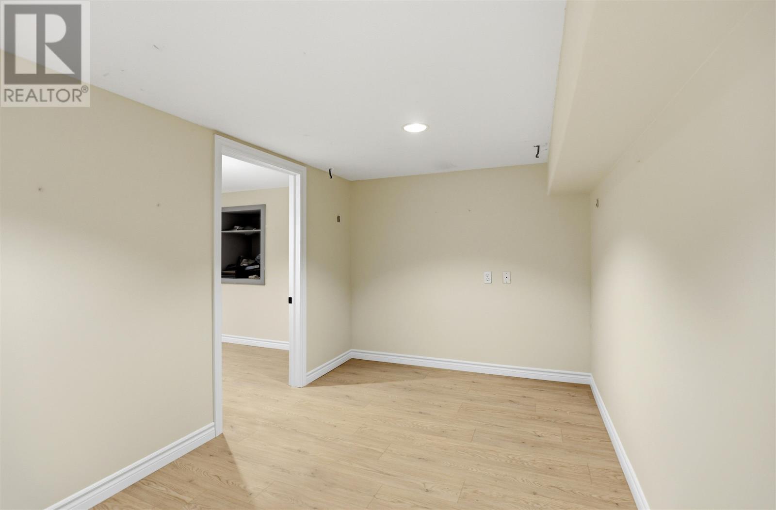 24 Lothian Ave, Sault Ste. Marie, Ontario P6B 6J5 - Photo 35 - SM261228