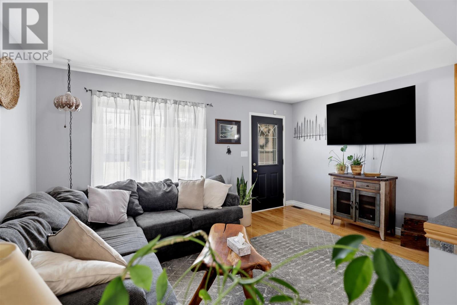 24 Lothian Ave, Sault Ste. Marie, Ontario P6B 6J5 - Photo 4 - SM261228