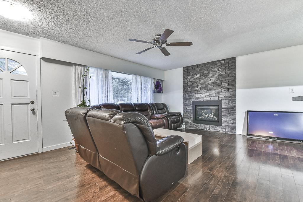 23740 Fraser Highway, Langley, British Columbia  V2Z 2K8 - Photo 2 - R3128215
