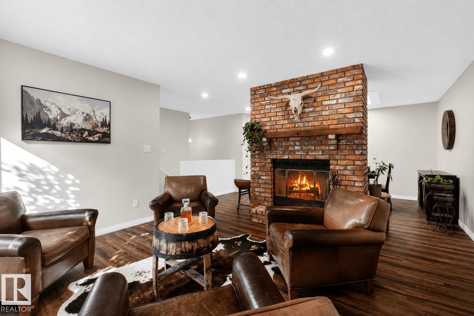 19016 92 Av Nw, Edmonton, Alberta  T5T 5P9 - Photo 1 - E4490715