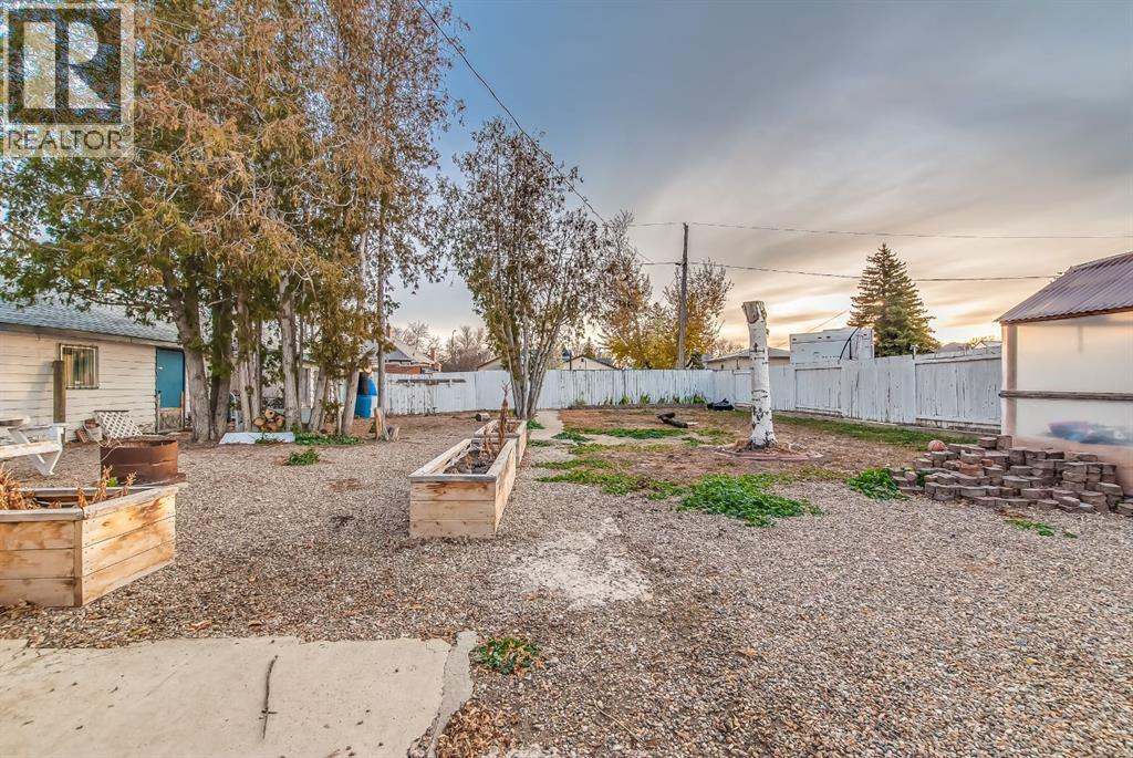 219 4 Street SE, Redcliff, Alberta  T0J 2P0 - Photo 13 - A2316109