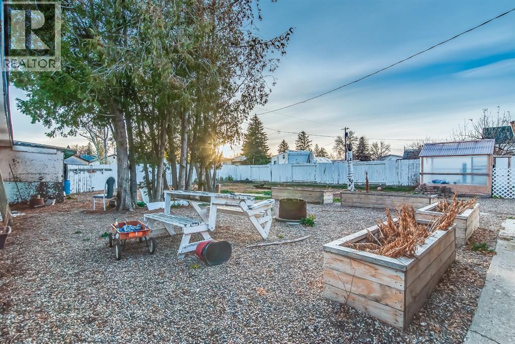 219 4 Street SE, Redcliff, Alberta  T0J 2P0 - Photo 19 - A2316109