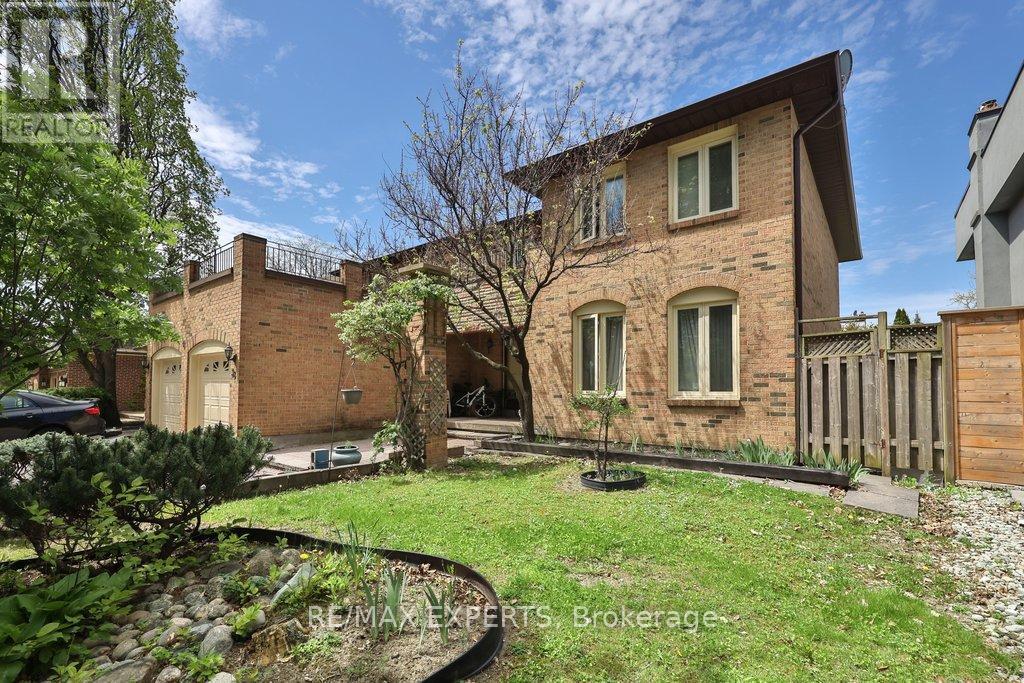 38 Colton Crescent S, Vaughan, Ontario  L4L 3L6 - Photo 2 - N13211720