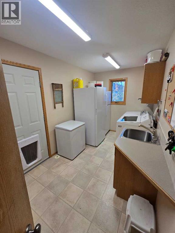 37 Heritage Place NE, Medicine Hat, Alberta  T1C 1X8 - Photo 11 - A2313315