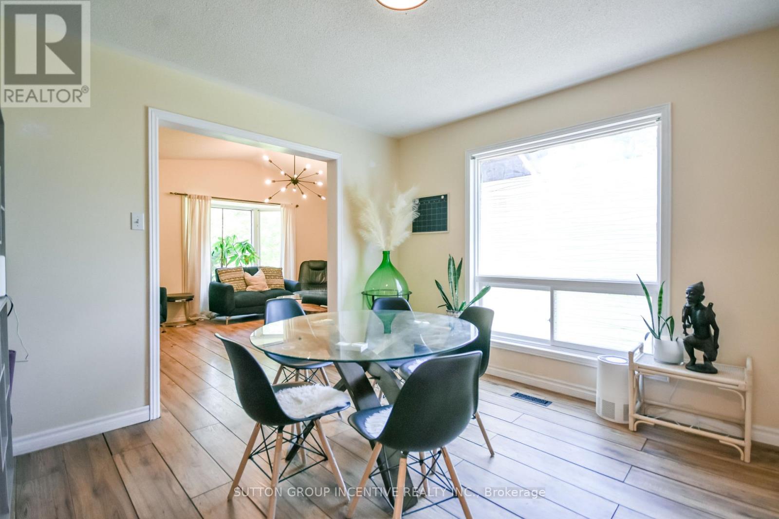 2448 Wallace Avenue, Innisfil, Ontario  L9S 2G5 - Photo 11 - N13214388