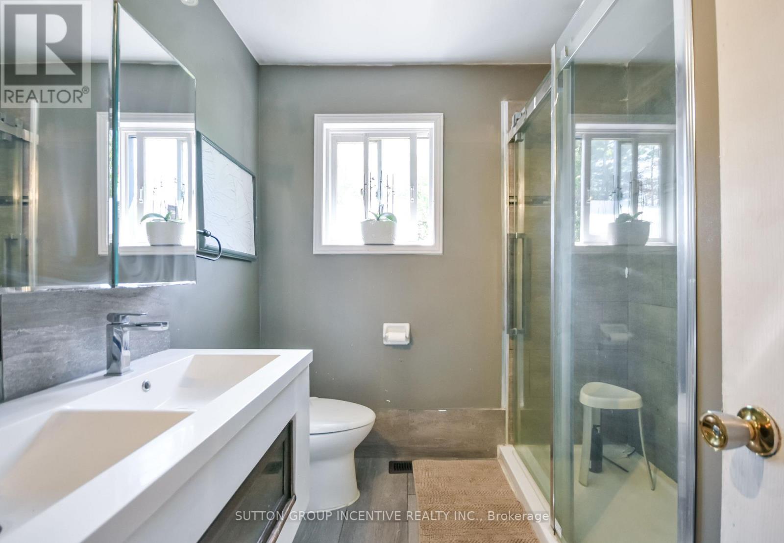 2448 Wallace Avenue, Innisfil, Ontario  L9S 2G5 - Photo 17 - N13214388