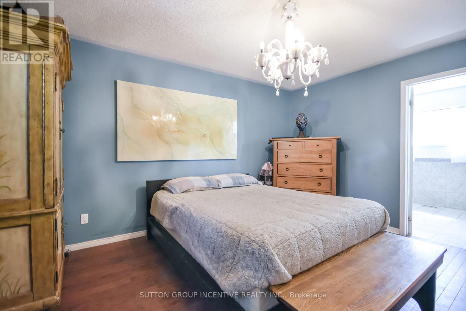 2448 Wallace Avenue, Innisfil, Ontario  L9S 2G5 - Photo 20 - N13214388