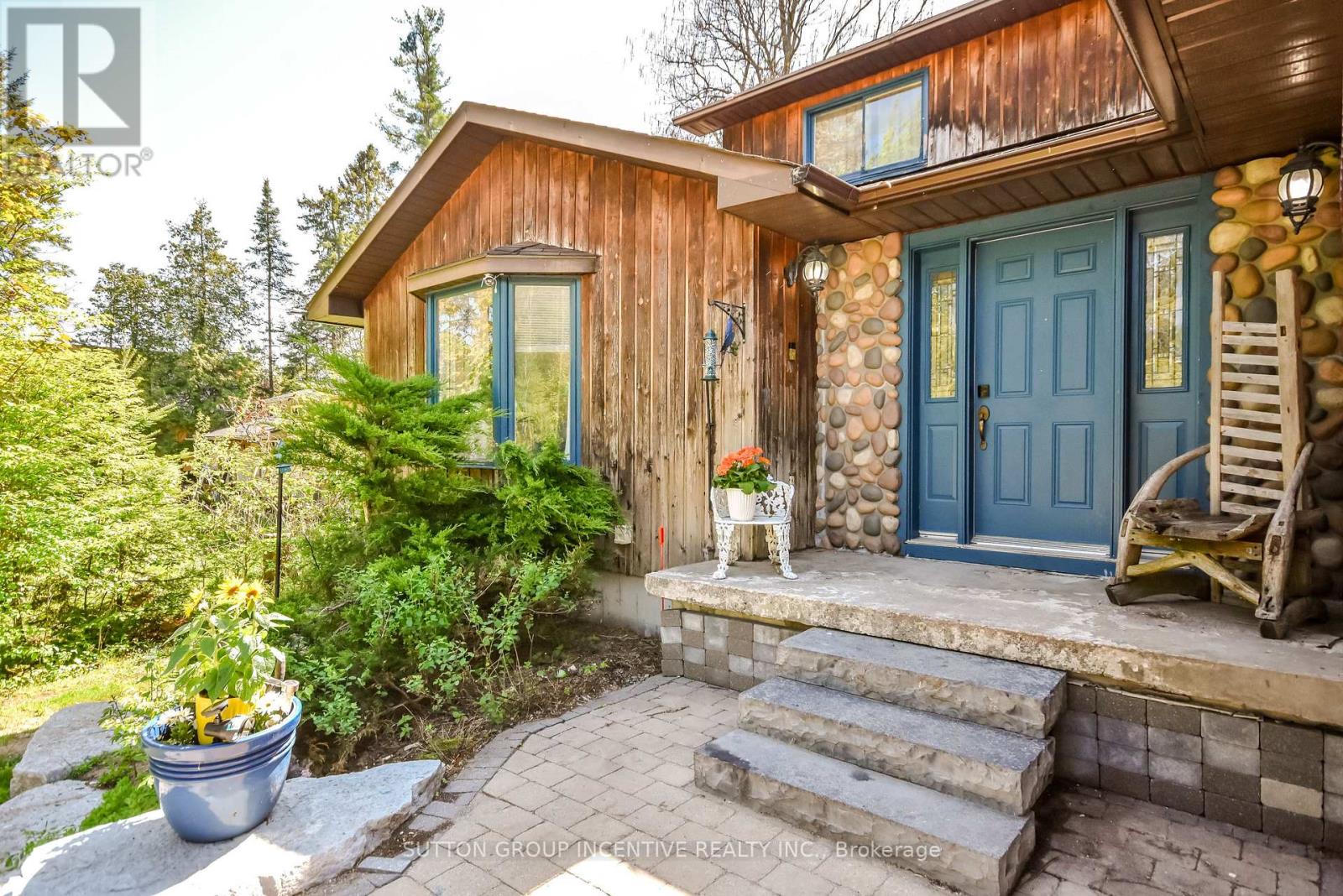 2448 Wallace Avenue, Innisfil, Ontario  L9S 2G5 - Photo 4 - N13214388