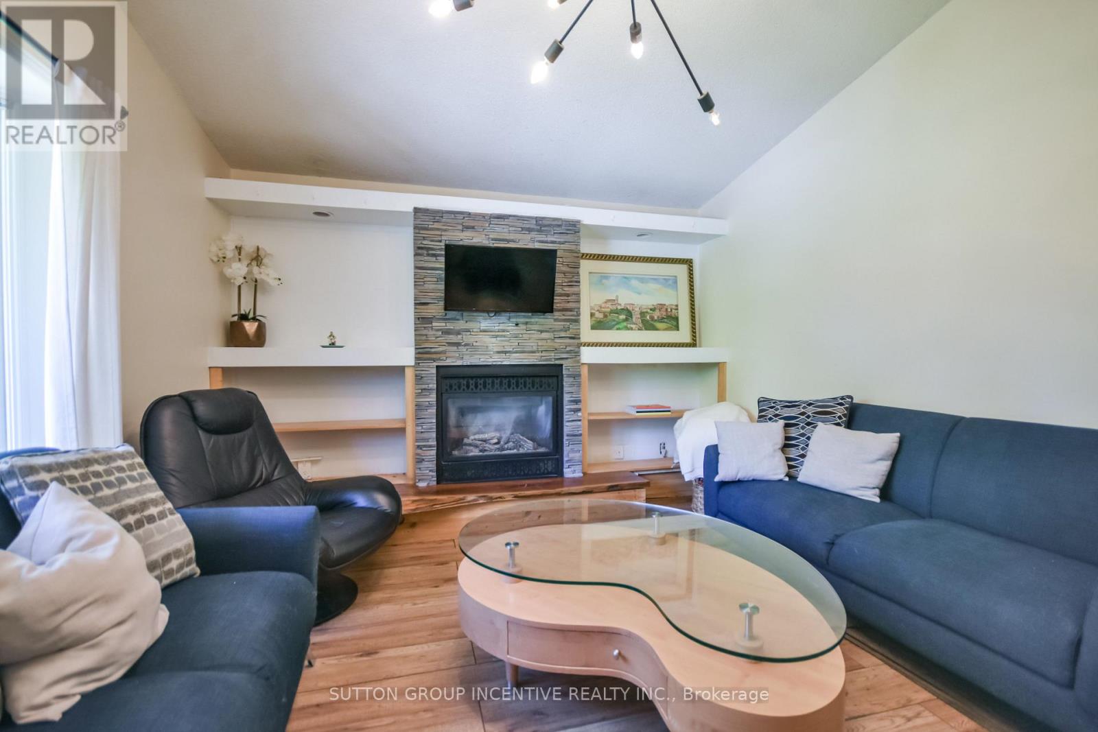 2448 Wallace Avenue, Innisfil, Ontario  L9S 2G5 - Photo 8 - N13214388