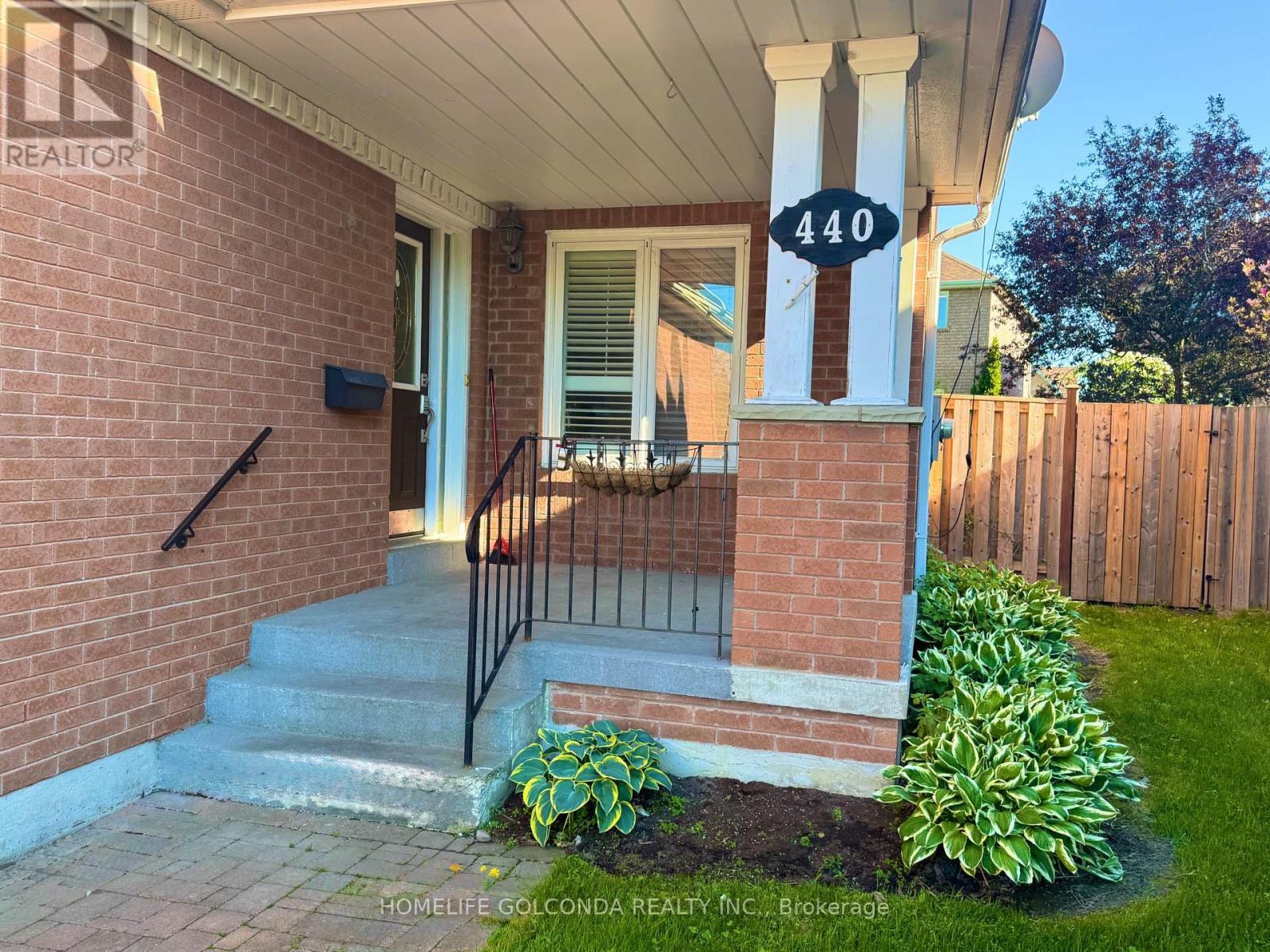 440 Seneca Court, Newmarket, Ontario  L3X 2C8 - Photo 2 - N13214390