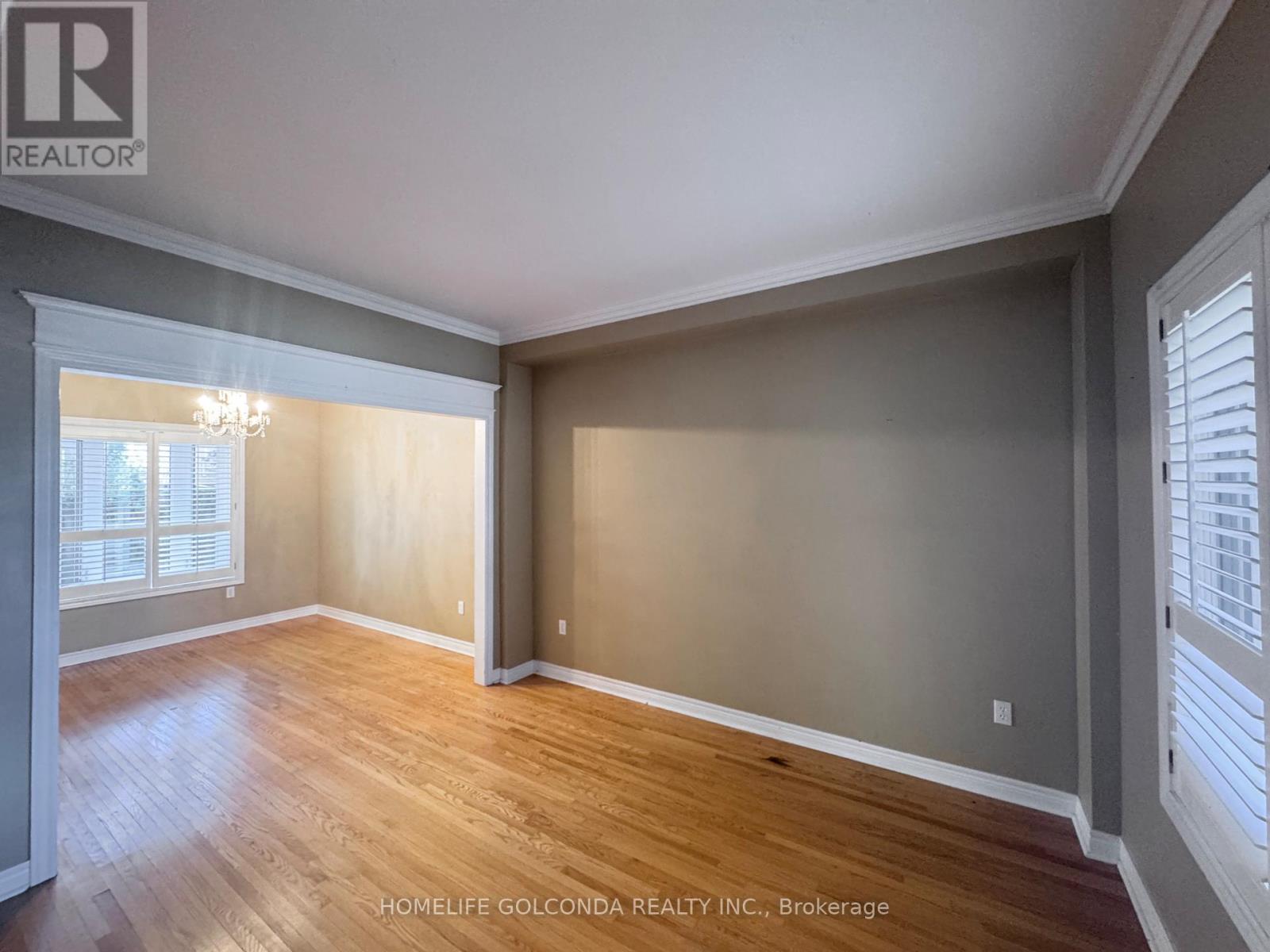 440 Seneca Court, Newmarket, Ontario  L3X 2C8 - Photo 3 - N13214390