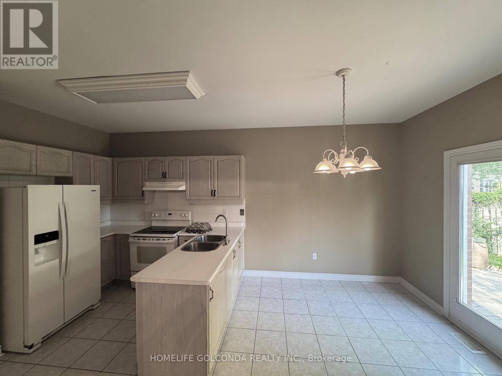 440 Seneca Court, Newmarket, Ontario  L3X 2C8 - Photo 6 - N13214390