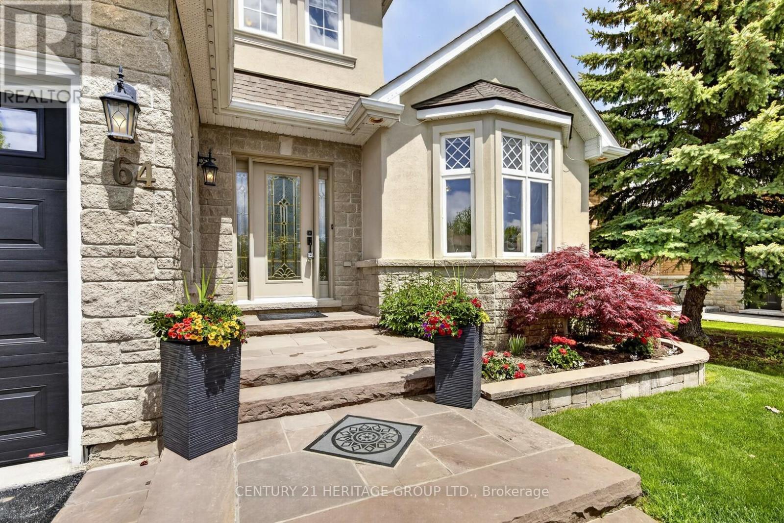 64 Gardiner Drive, Bradford West Gwillimbury, Ontario  L3Z 3E9 - Photo 3 - N13214424