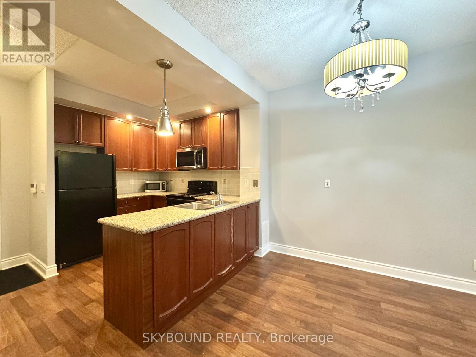 131 - 33 Cox Boulevard, Markham, Ontario  L3R 8A6 - Photo 3 - N13214436