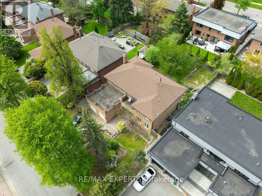 38 Colton Crescent S, Vaughan, Ontario  L4L 3L6 - Photo 7 - N13211720