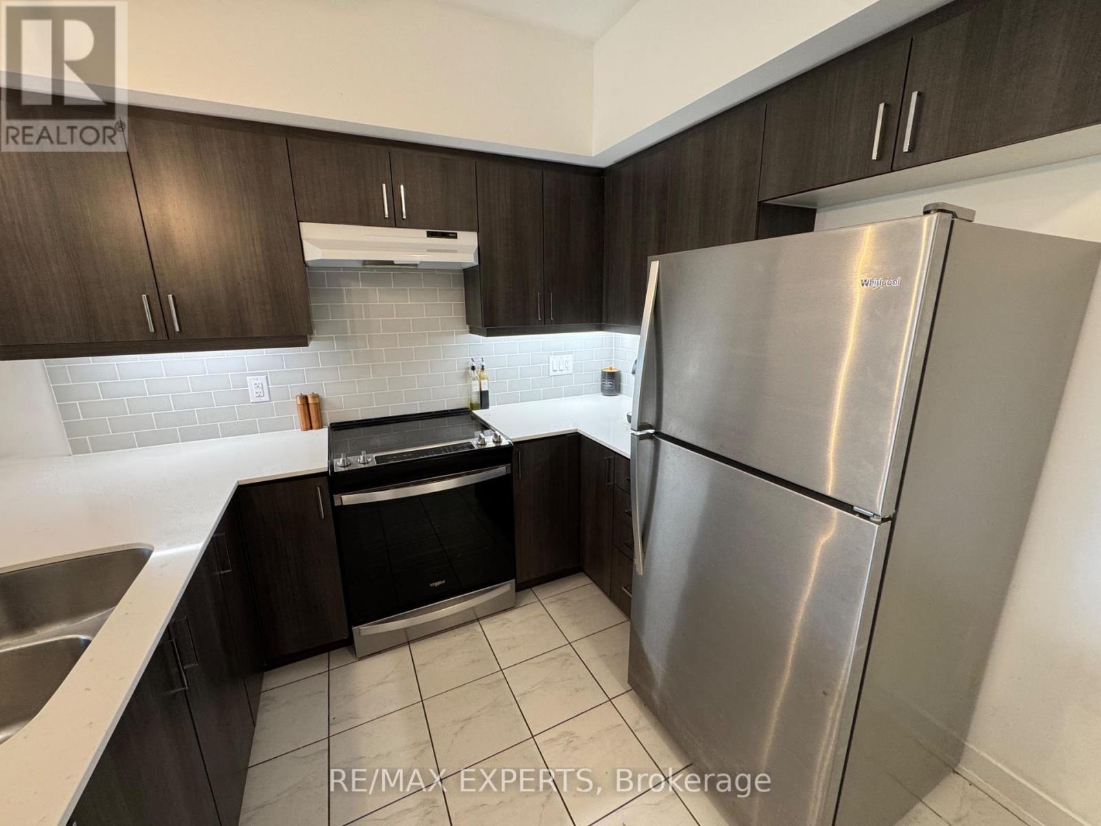 307 - 4 Spice Way, Barrie, Ontario L9J 0M2 - Photo 3 - S13214510