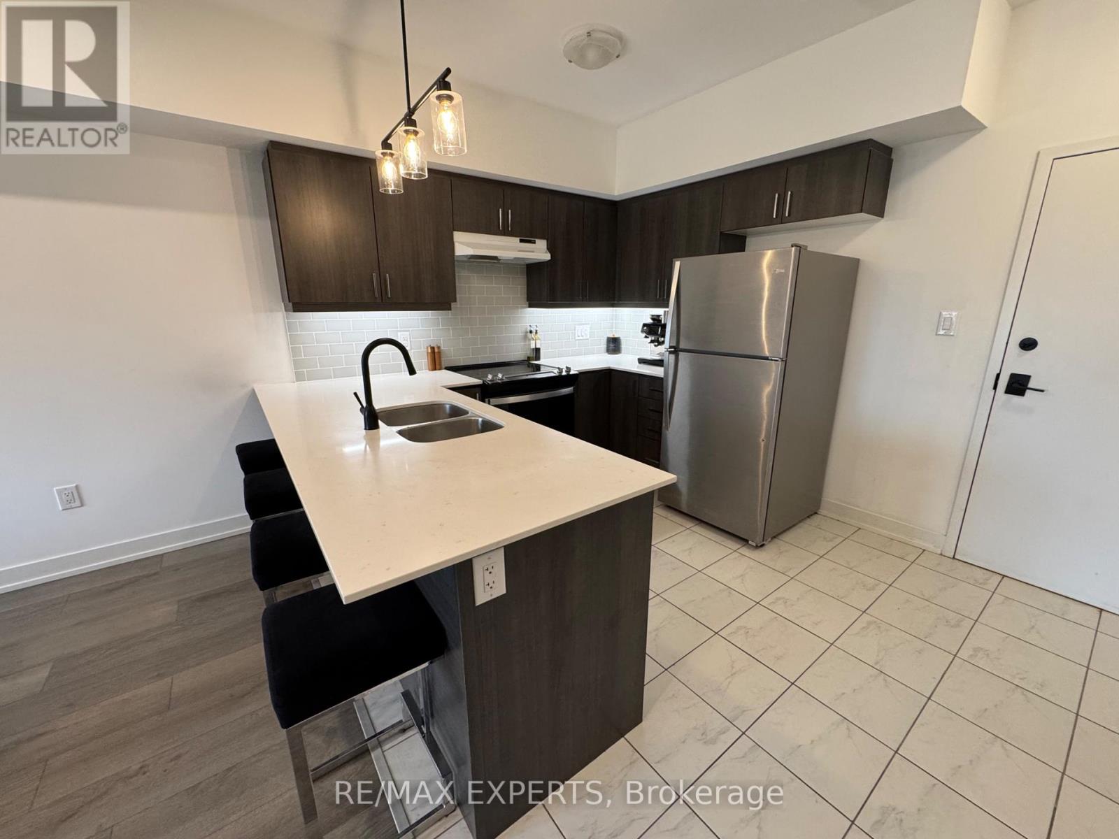 307 - 4 Spice Way, Barrie, Ontario L9J 0M2 - Photo 4 - S13214510