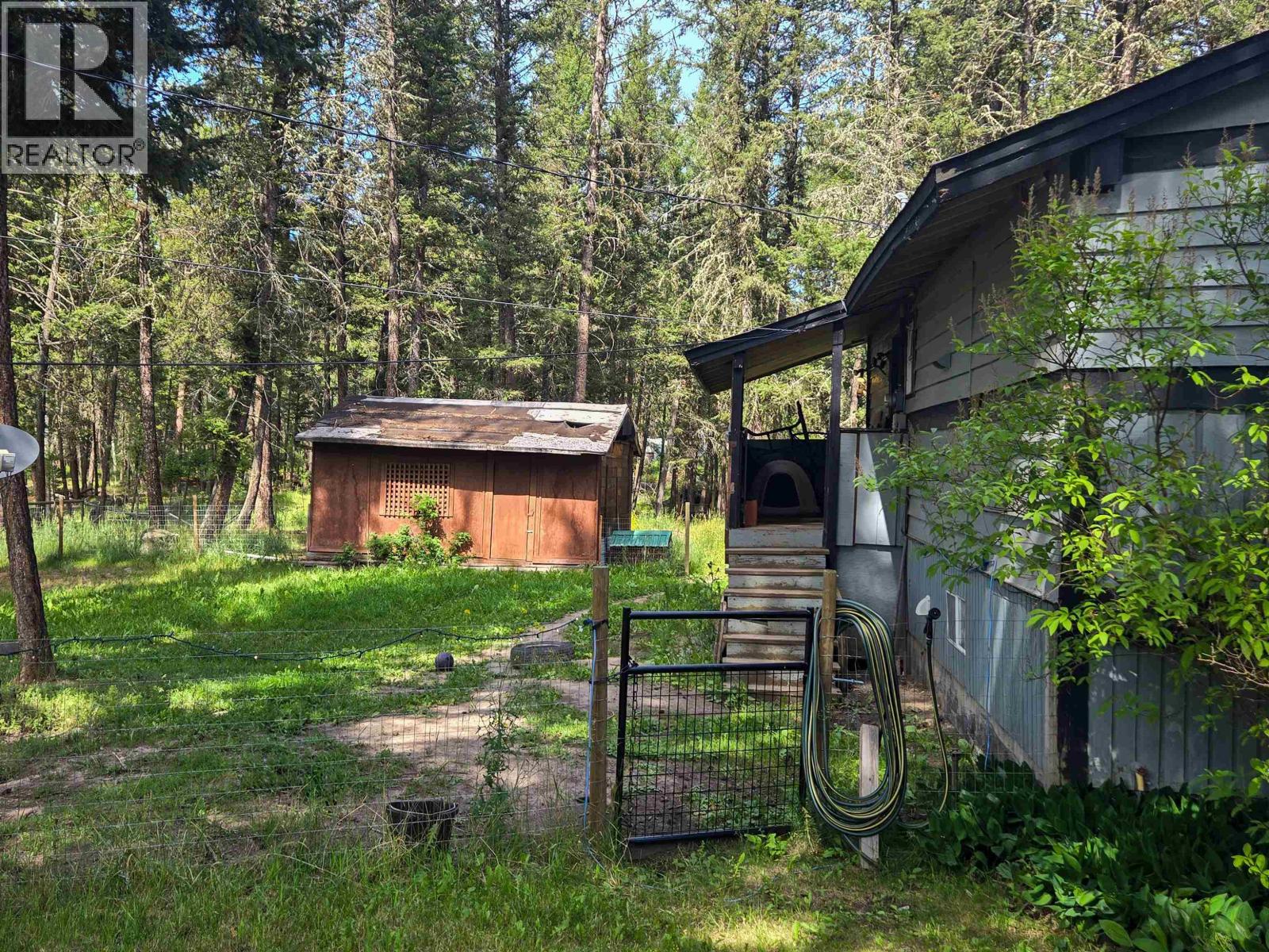 4987 Smith Road, 108 Mile Ranch, British Columbia  V0K 2Z0 - Photo 3 - R3129647