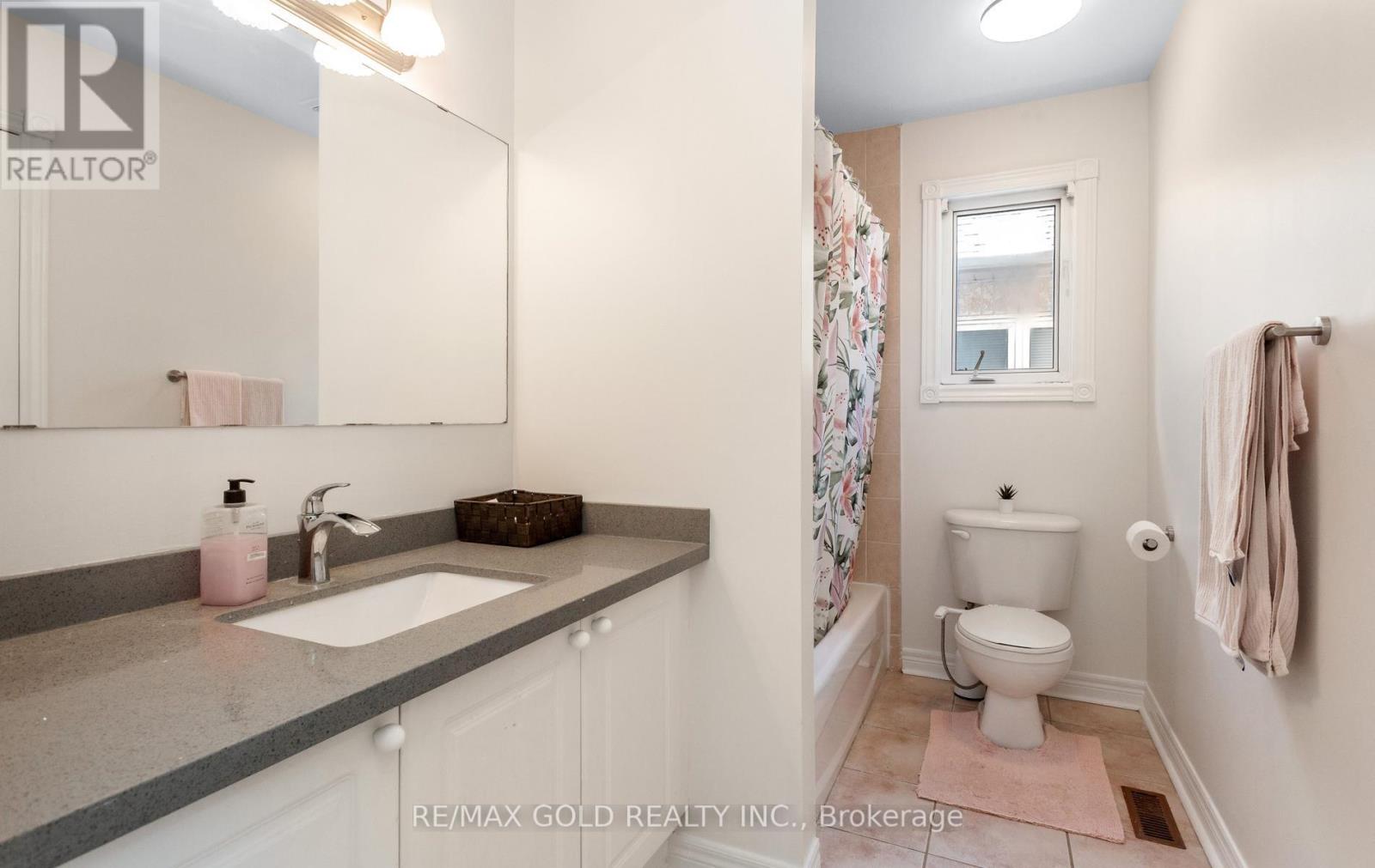 702 Twain Avenue, Mississauga, Ontario  L5W 1K7 - Photo 38 - W13214412