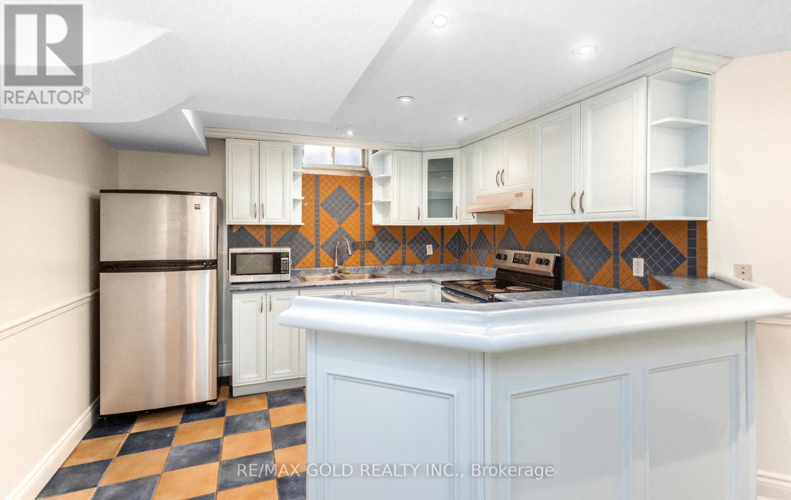 702 Twain Avenue, Mississauga, Ontario  L5W 1K7 - Photo 41 - W13214412