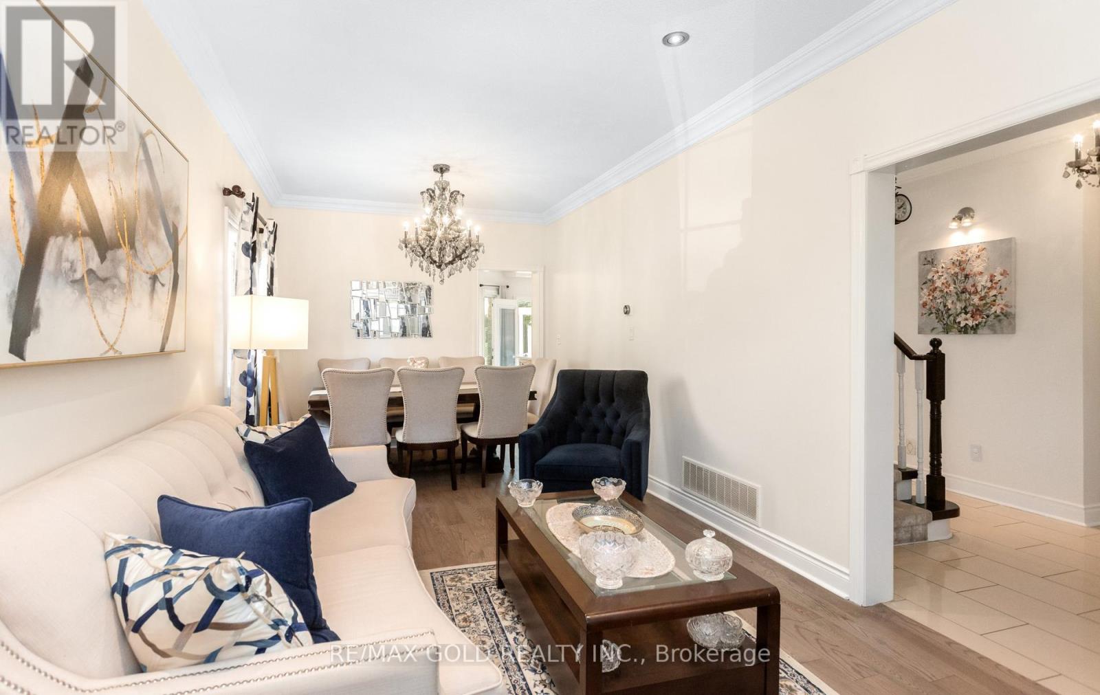 702 Twain Avenue, Mississauga, Ontario  L5W 1K7 - Photo 7 - W13214412