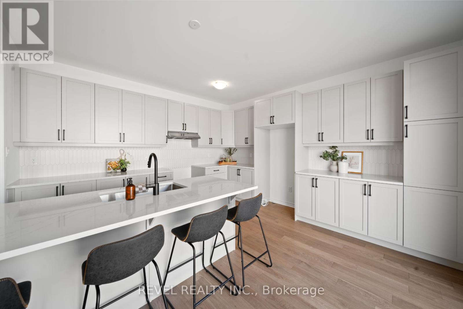 1357 Fourth Line, Milton, Ontario  L9E 2J7 - Photo 7 - W13214434