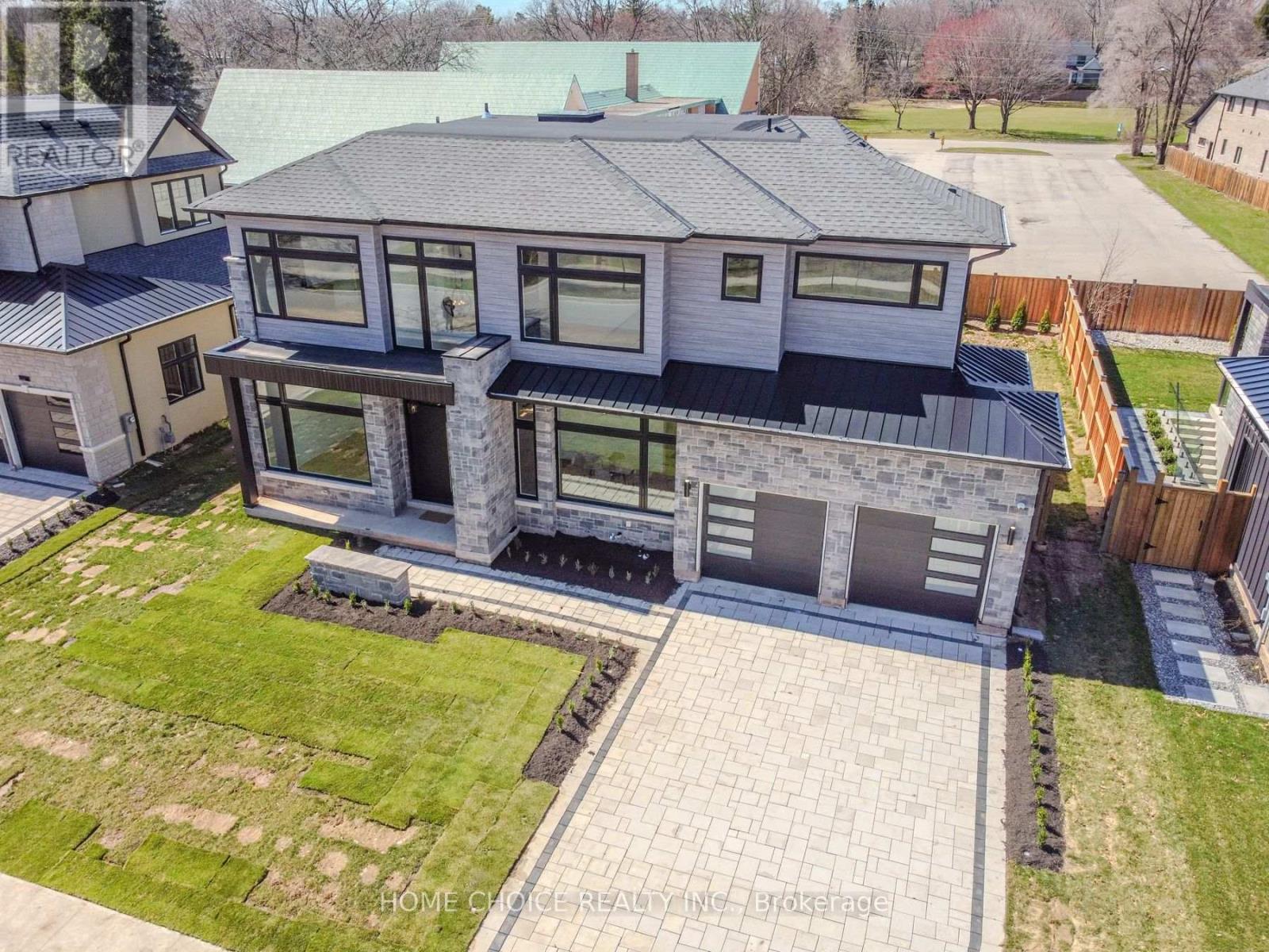 310 Tuck Drive S, Burlington, Ontario  L7L 2R1 - Photo 2 - W13214456