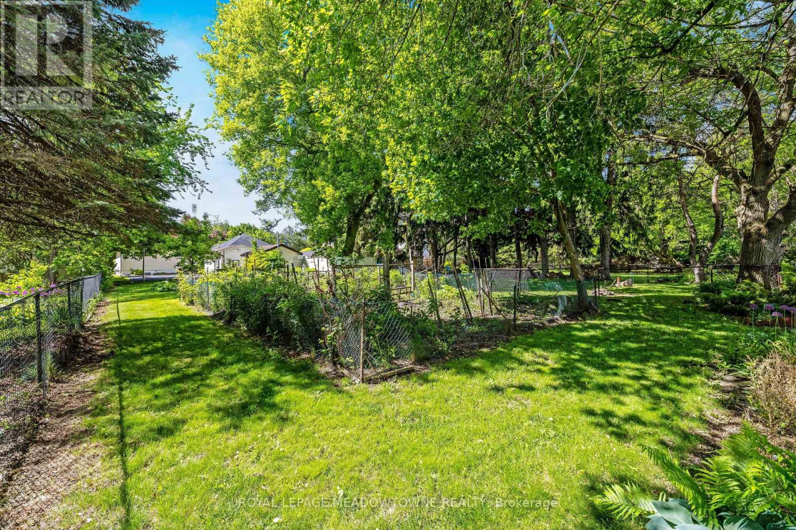 101 King Street, Halton Hills, Ontario  L7G 2G8 - Photo 34 - W13214508