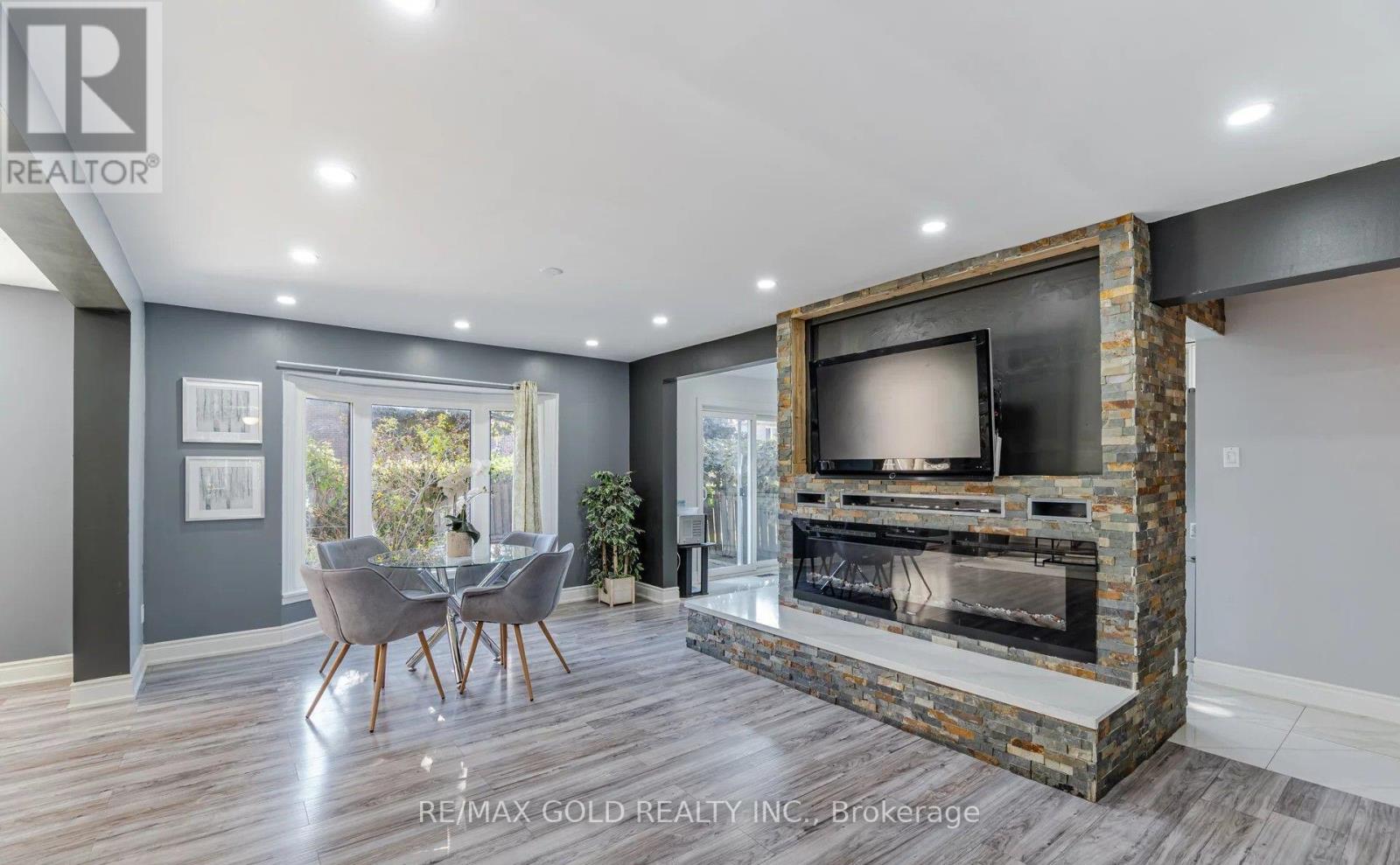 21 Nottingham Crescent, Brampton, Ontario  L6S 4G3 - Photo 7 - W13214534