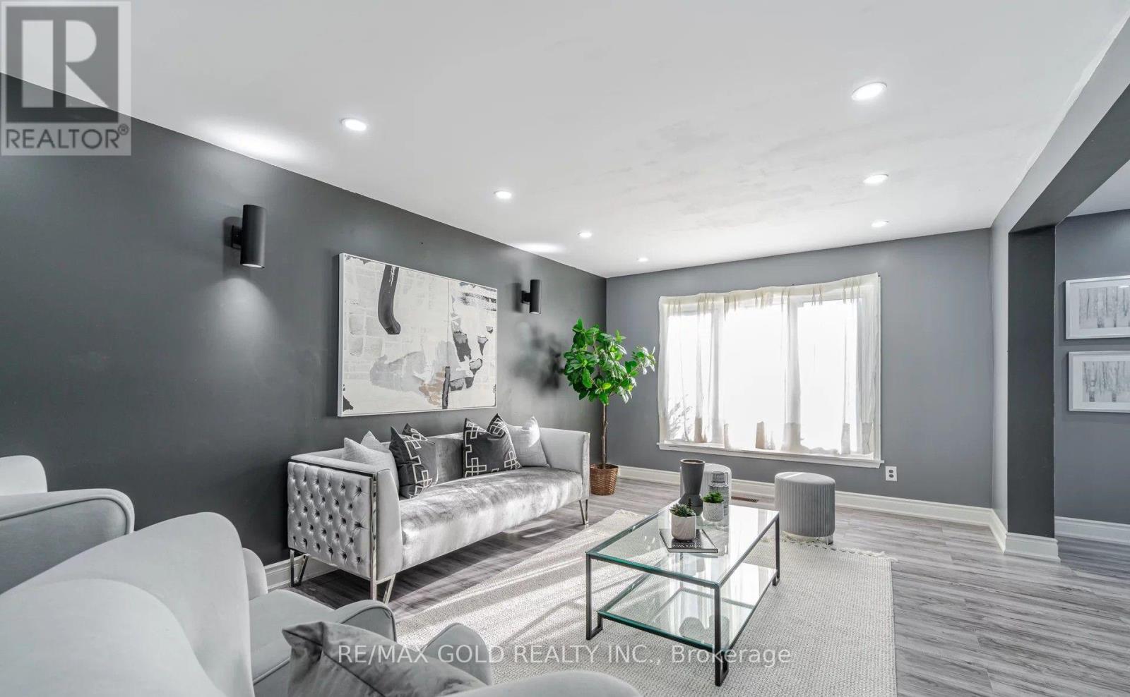 21 Nottingham Crescent, Brampton, Ontario  L6S 4G3 - Photo 9 - W13214534