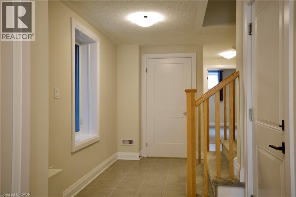 559 Balsam Poplar Street, Waterloo, Ontario  N2V 0H8 - Photo 2 - 40833683