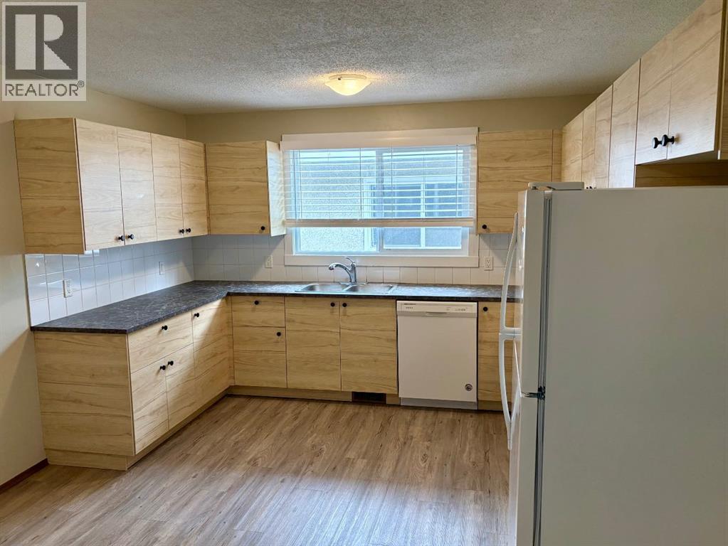 4828 Varsity Drive Nw, Calgary, Alberta  T3A 1A3 - Photo 6 - A2310800