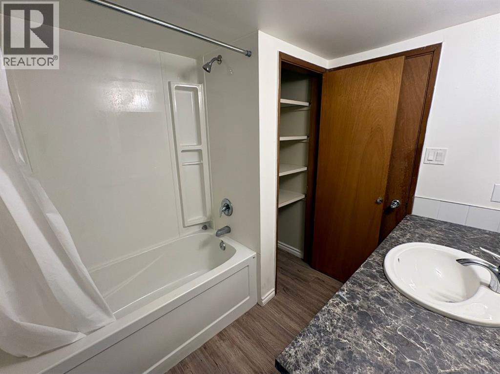 4828 Varsity Drive Nw, Calgary, Alberta  T3A 1A3 - Photo 18 - A2310800