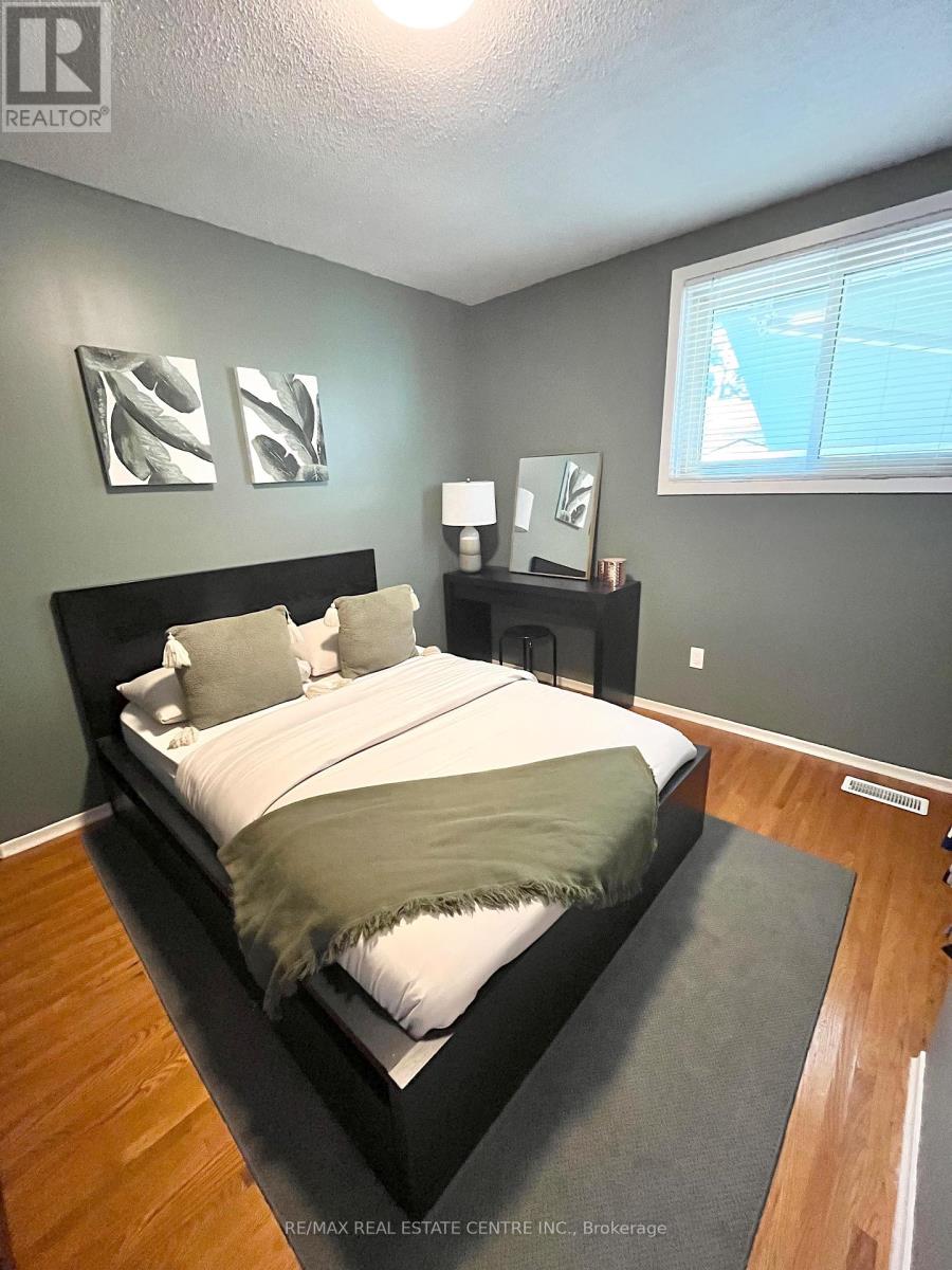 Upper - 87 Locheed Drive, Hamilton, Ontario  L8T 4L5 - Photo 12 - X13214464